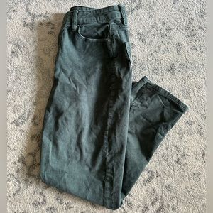 American Eagle | Mom Straight Jean | Green Corduroy | Size 8 Regular
